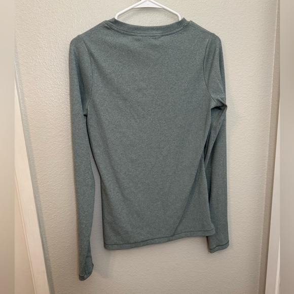 Athleta Uptempo Ribbed Henley Top in Mininalistic Grey Small - Picture 3 of 8